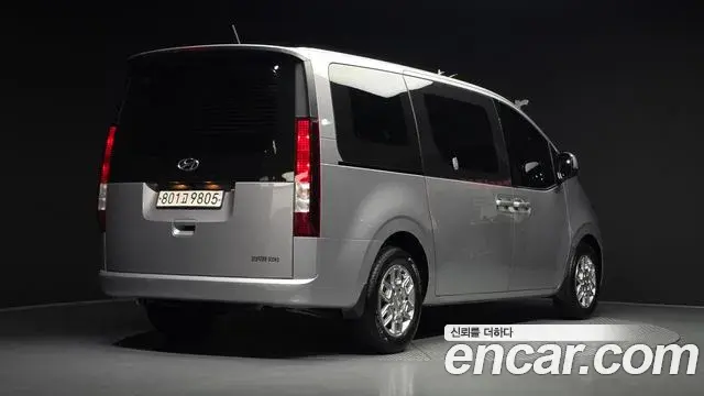 Hyundai Staria 2021 — Фото 2/20