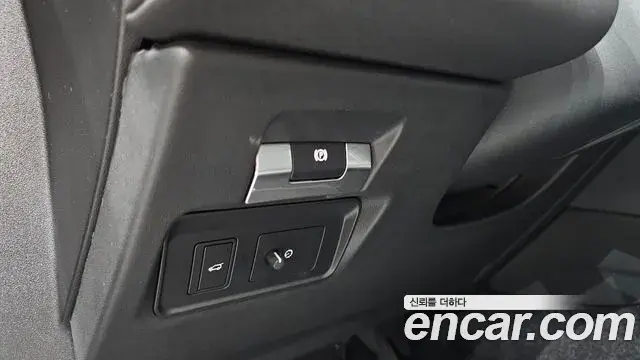 Land Rover Discovery Sport 2021 — Фото 20/20