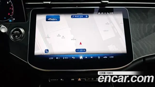 Mercedes-Benz E-Class 2025 — Photo 12/20