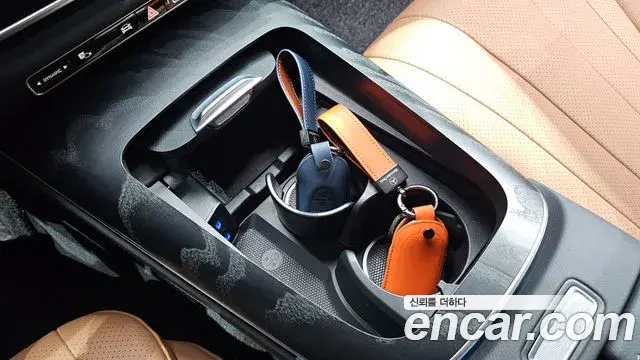 Mercedes-Benz E-Class 2025 — Photo 17/20