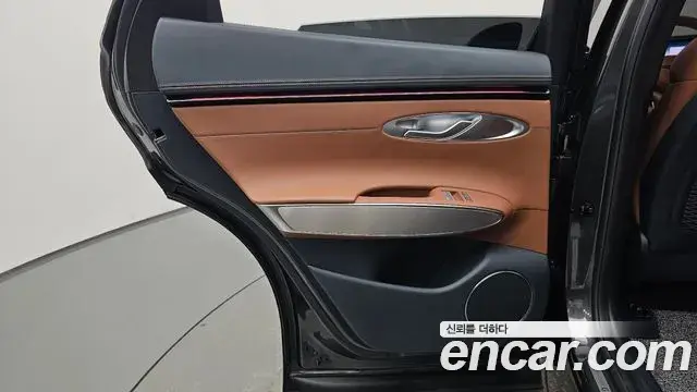 Genesis GV70 2026 — Şəkil 11/37