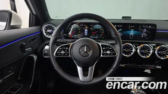 Mercedes-Benz A-Class 2022 — Фото 13/20