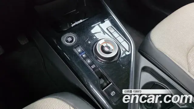 Kia Niro 2023 — Фото 9/20