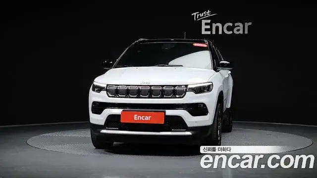 Jeep Compass 2022 — Photo 29/32