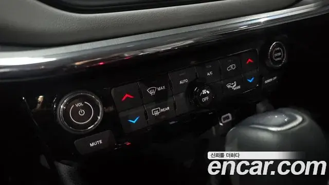 Jeep Compass 2022 — Photo 24/32