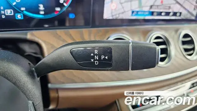 Mercedes-Benz E-Class 2021 — Фото 9/20