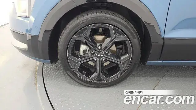 Kia Niro 2022 — Фото 5/20