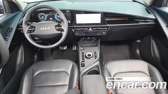 Kia Niro 2022 — Фото 7/20