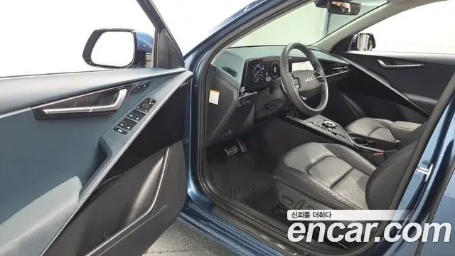 Kia Niro 2022 — Фото 10/20