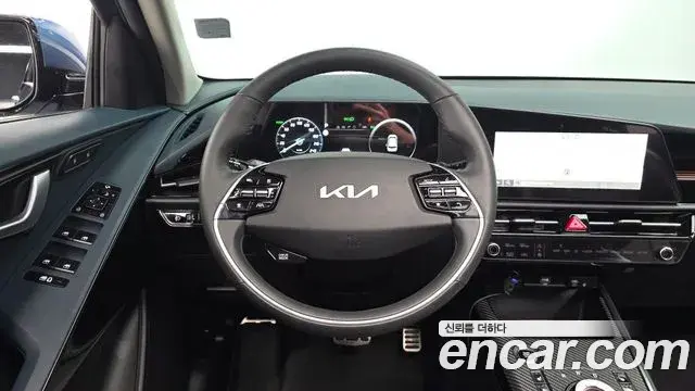 Kia Niro 2022 — Фото 12/20