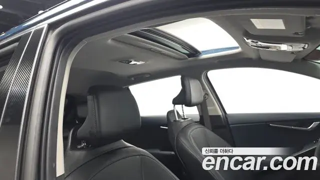 Kia Niro 2022 — Фото 17/20
