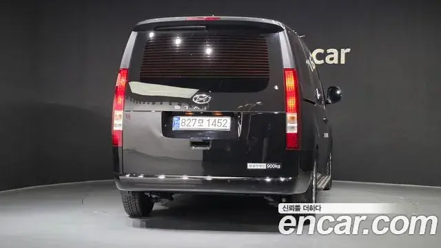 Hyundai Staria 2023 — Фото 4/20