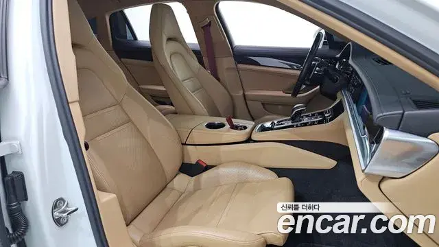 Porsche Panamera 2020 — Фото 14/20