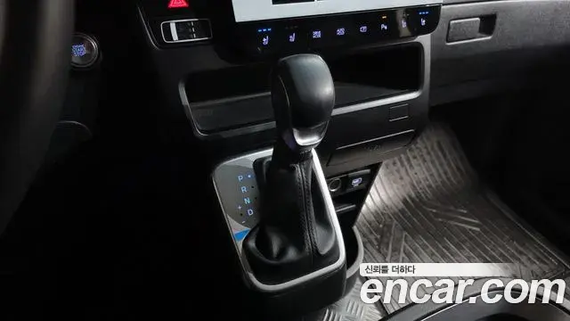 Hyundai Staria 2024 — Фото 9/20