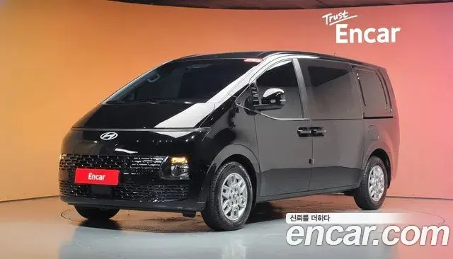 Hyundai Staria 2024 — Фото 1/20