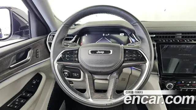 Jeep Grand Cherokee 2022 — Фото 12/20