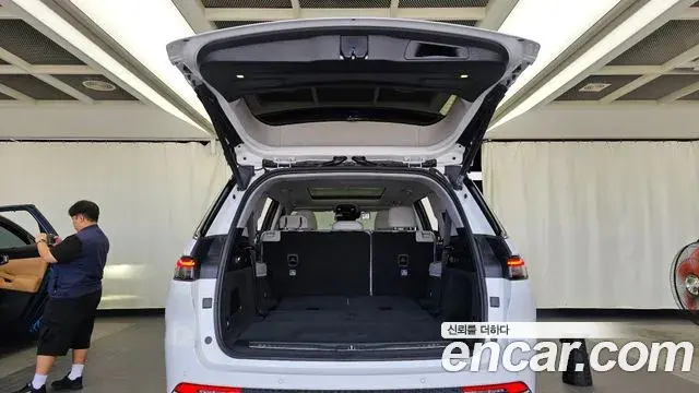 Jeep Grand Cherokee 2022 — Фото 19/20