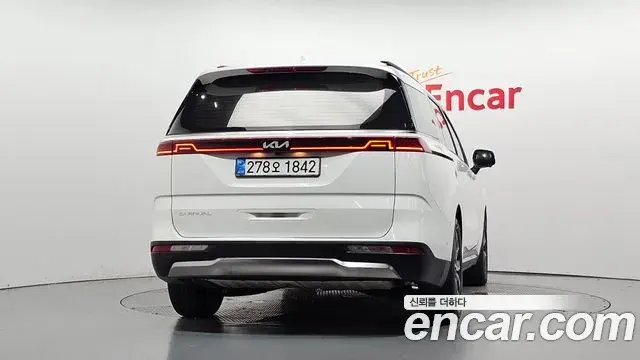 Kia Carnival 2022 — Фото 3/20