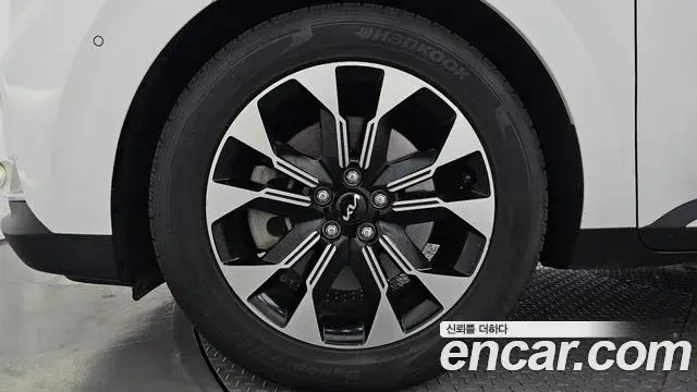 Kia Carnival 2022 — Фото 4/20