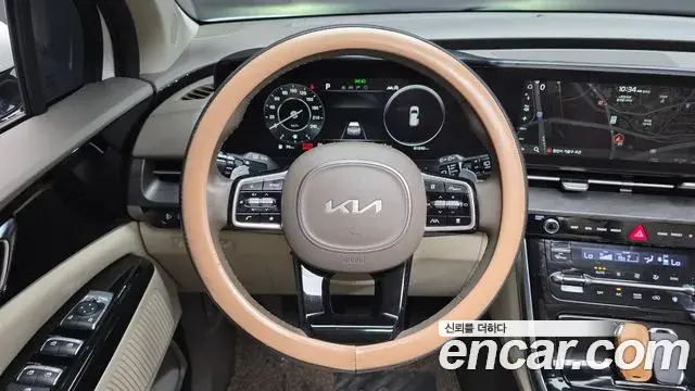 Kia Carnival 2021 — Photo 13/20
