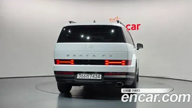 Hyundai Santa Fe 2023 — Фото 4/20