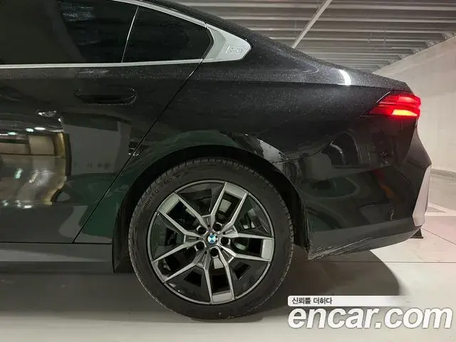 BMW 5 Series 2025 — ფოტო 5/19