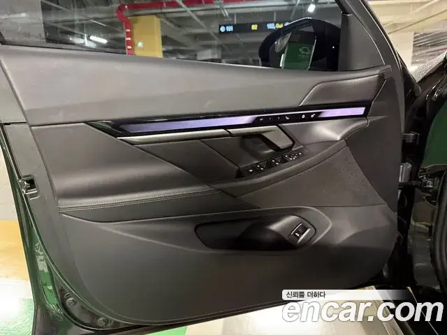 BMW 5 Series 2025 — ფოტო 9/19