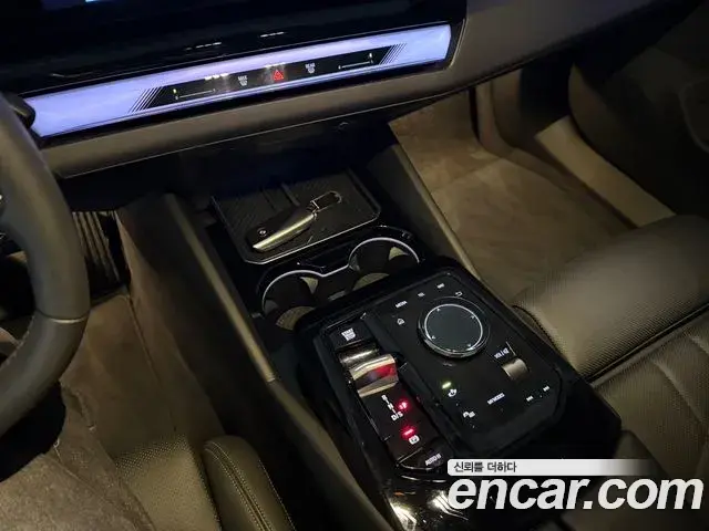 BMW 5 Series 2025 — ფოტო 12/19
