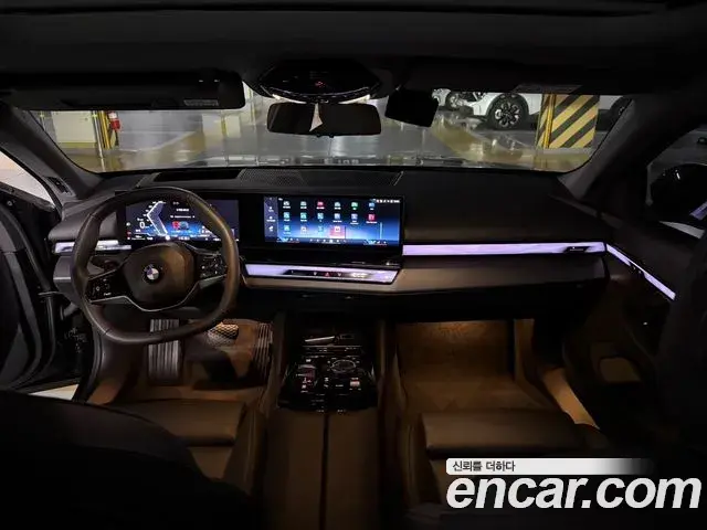 BMW 5 Series 2025 — ფოტო 16/19