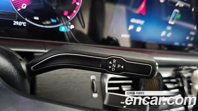 Mercedes-Benz GLE-Class 2025 — Photo 38/39