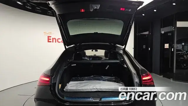 Mercedes-Benz GLE-Class 2025 — Photo 10/39