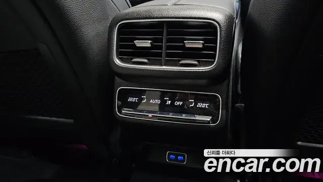 Mercedes-Benz GLE-Class 2025 — Photo 22/39