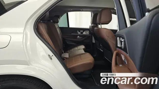 Mercedes-Benz GLE-Class 2023 — Фото 12/20