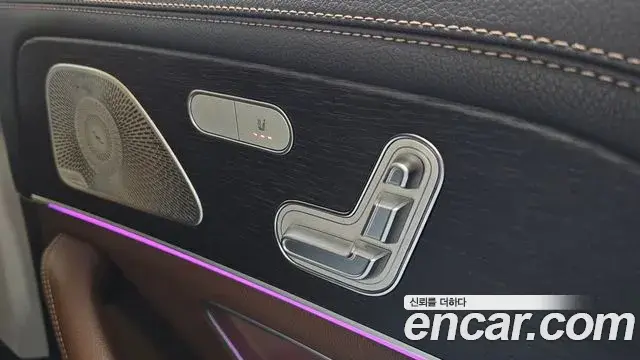 Mercedes-Benz GLE-Class 2023 — Фото 19/20