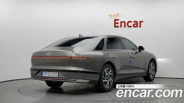 Hyundai Grandeur 2023 — Photo 2/20