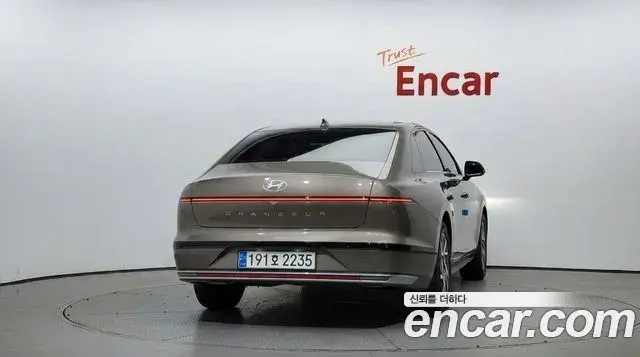 Hyundai Grandeur 2023 — Photo 4/20