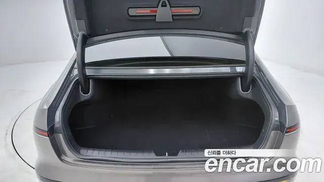 Hyundai Grandeur 2023 — Photo 17/20