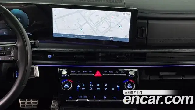 Hyundai Santa Fe 2024 — Photo 18/20