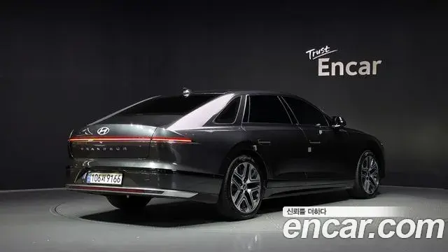 Hyundai Grandeur 2023 — Photo 2/20