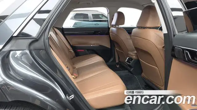 Hyundai Grandeur 2023 — Photo 12/20