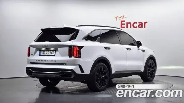 Kia Sorento 2021 — Photo 2/20