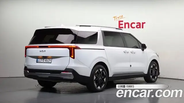 Kia Carnival 2024 — Photo 2/20
