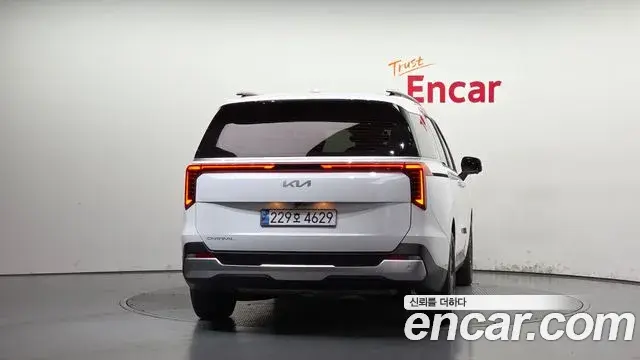 Kia Carnival 2024 — Photo 4/20