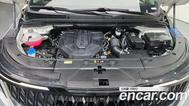 Kia Carnival 2024 — Photo 6/20