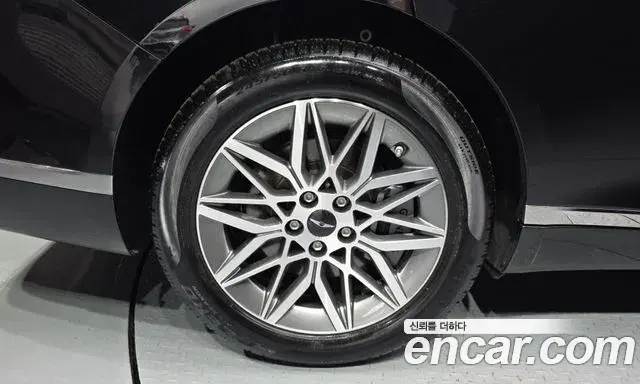 Genesis Electrified G80 2025 — Photo 5/20
