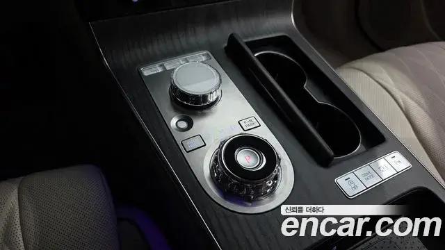Genesis Electrified G80 2025 — Photo 9/20