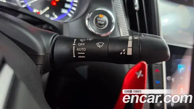 Infiniti Q60 2018 — Photo 17/20