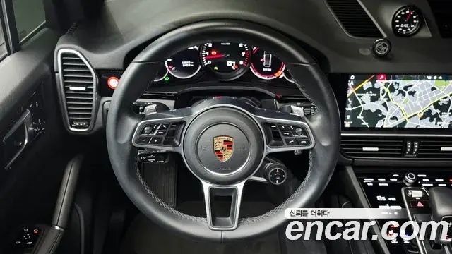 Porsche Cayenne 2020 — Photo 16/20