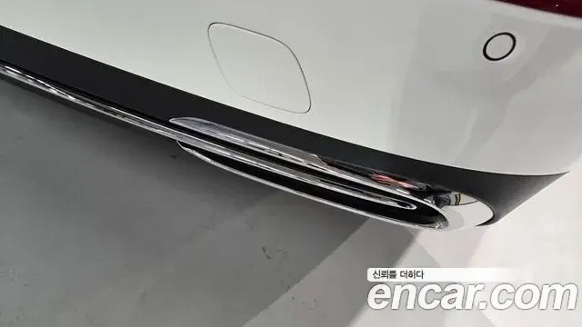 Mercedes-Benz E-Class 2025 — Photo 11/20