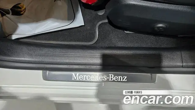 Mercedes-Benz E-Class 2025 — Photo 19/20